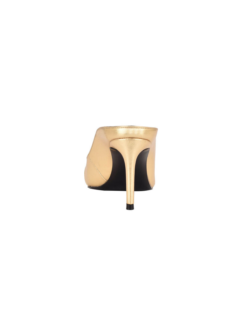 Pointed Tow Mules