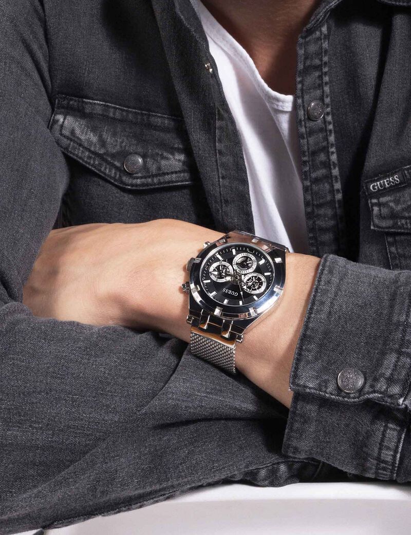 ساعة أنالوج متعددة الوظائف