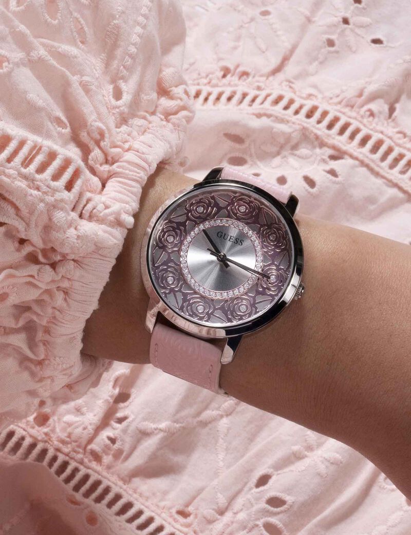 ساعة أنالوج تناضرية بطبعة الزهور