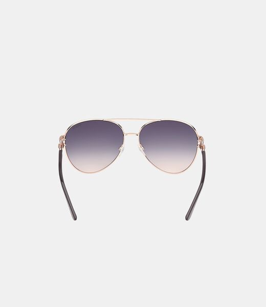 Pilot sunglasses