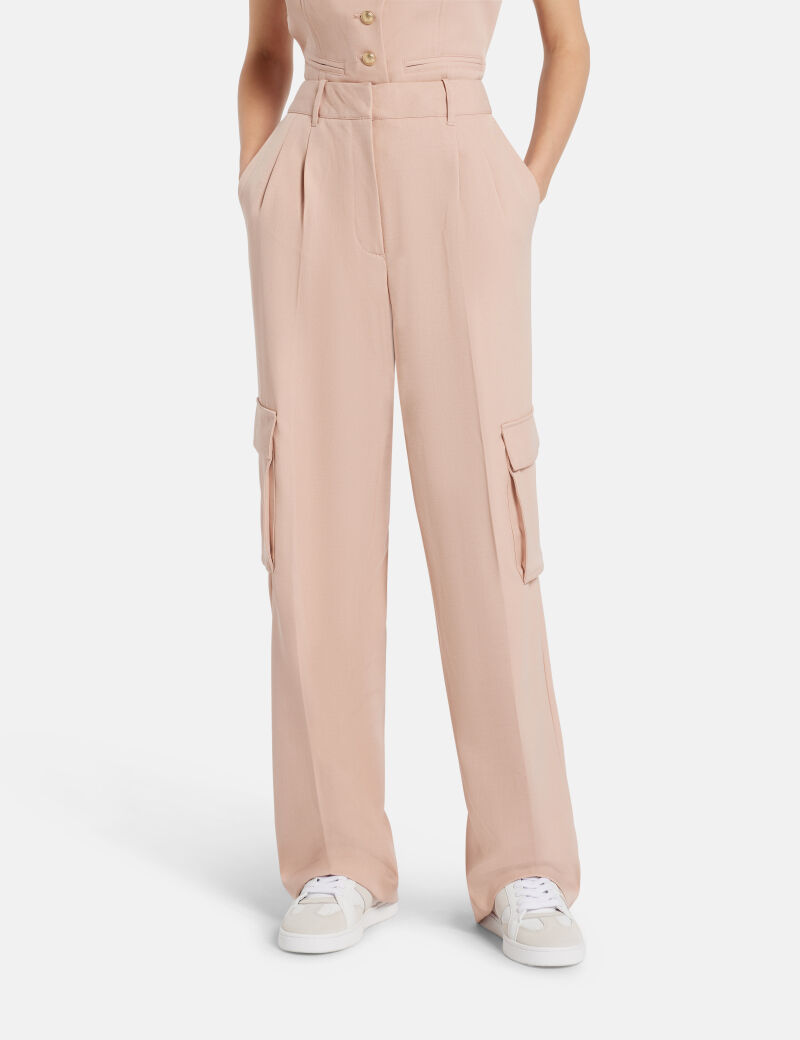 Loose leg regular cargo pant