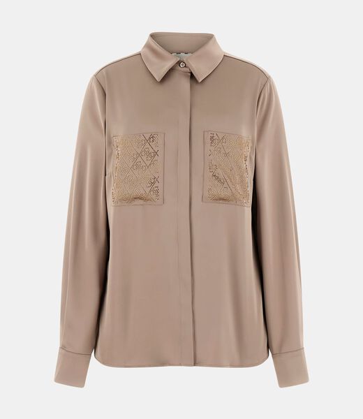 قميص بمقاس عادي