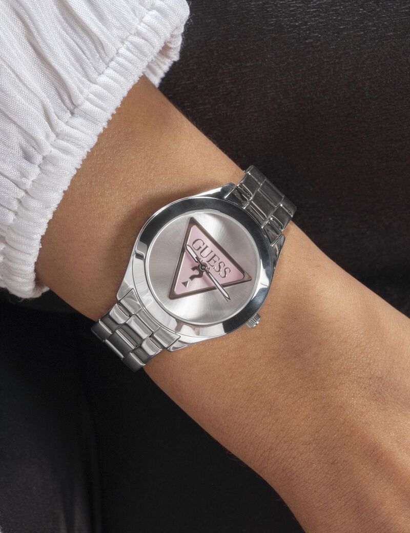 Analogue watch with logo on dial