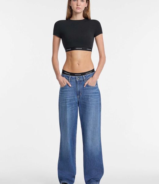 قميص قصير بشريط شعار الماركة