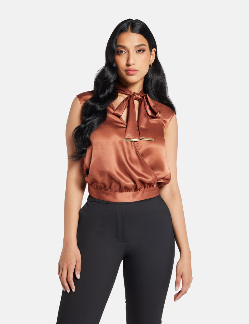Marciano wrap top