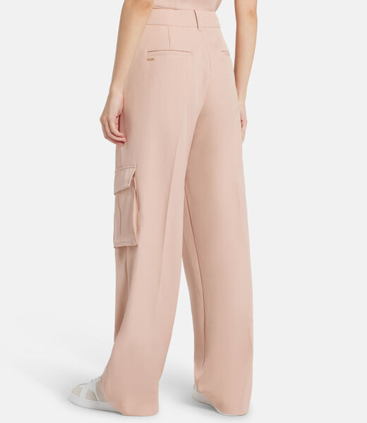 Loose leg regular cargo pant
