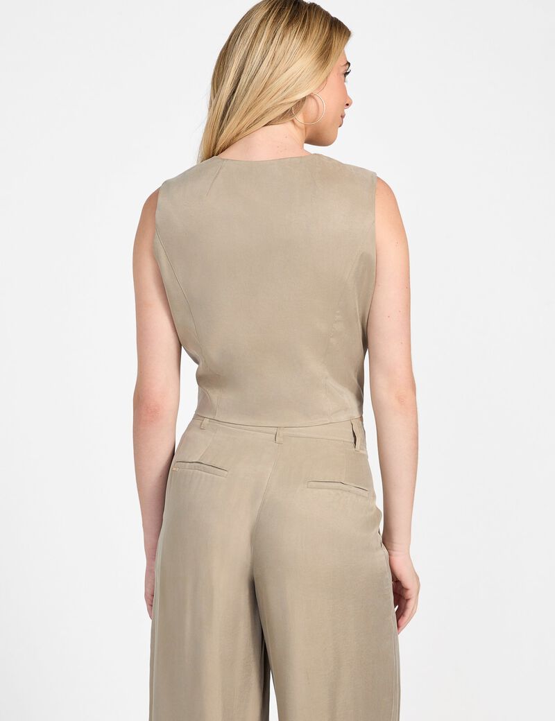 Twill vest