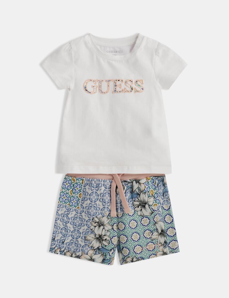 T-shirt and shorts active set
