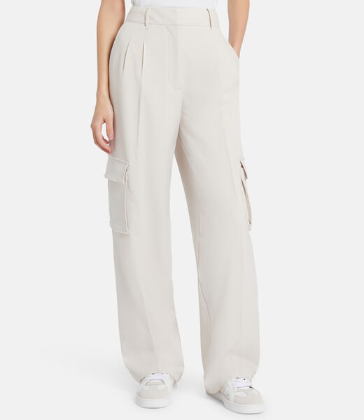 Loose leg regular cargo pant
