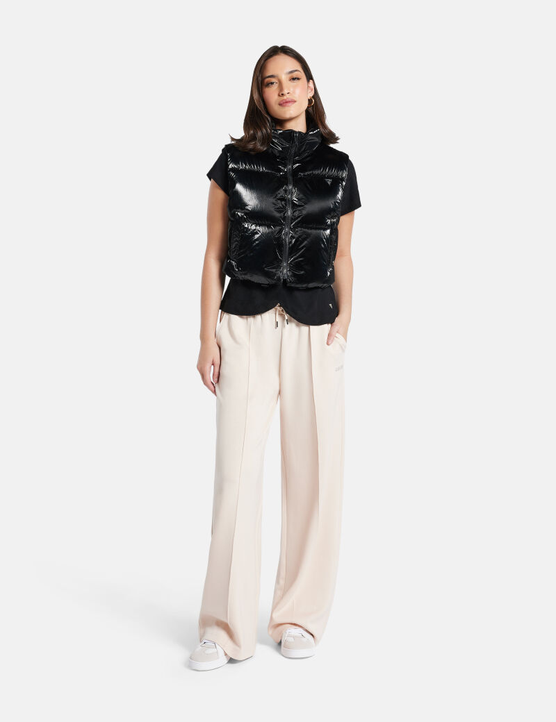 Sleeveless cropped puffer