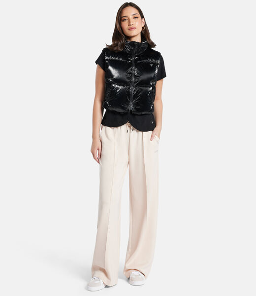 Sleeveless cropped puffer