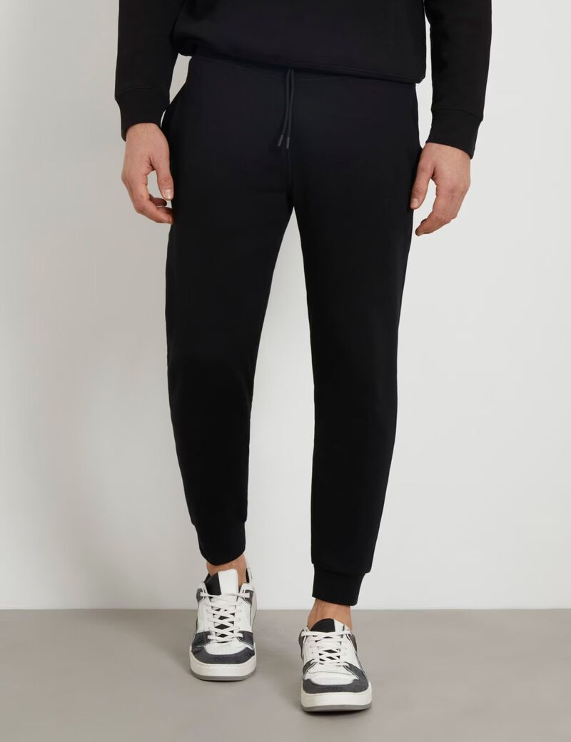 بنطال رياضي